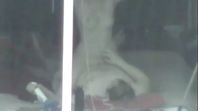 Babe se fait éjaculer dans la bouche et film x avec femme enceinte se fait pilonner sur la langue