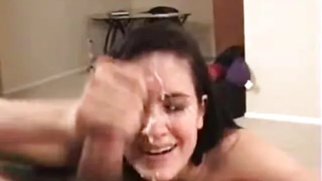 Mec peignant la chatte poilue de maman et film porno gratuit femme enceinte la léchant