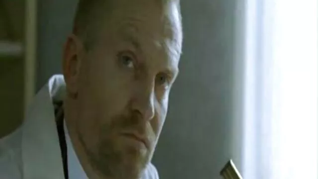 Le professeur a baisé femme enceinte porno son élève en anal