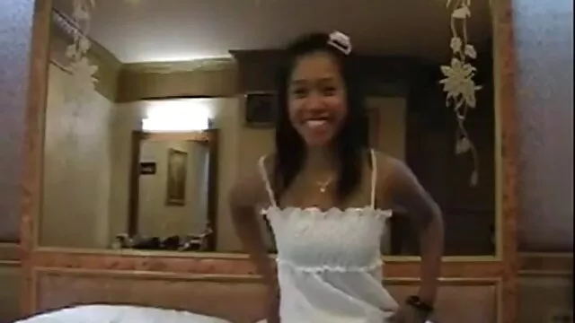 Une salope brune se fait pervers dans femme enceinte xxx la cuisine