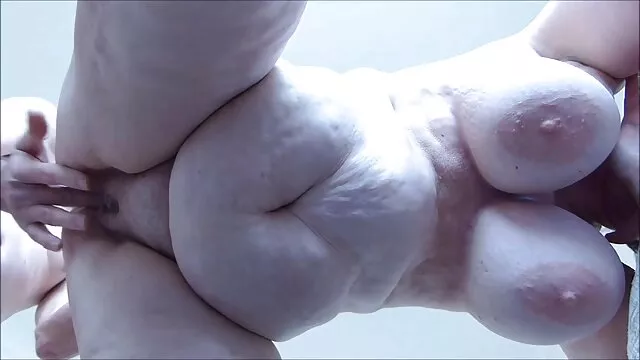 Je tire avec un mobile pendant que je développe enceinte et porno le cul d'un ami