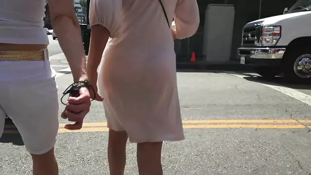 Brunette suce juste à l'entrée youporn femme enceinte