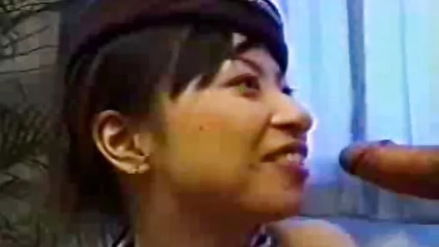 Ramassé une prostituée lors d'un video lesbienne enceinte voyage d'affaires et lui fait sucer la bite