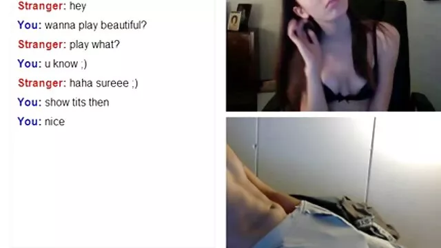 Salope rousse gémit mature enceinte nue en baisant