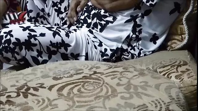 Le mec a nourri deux filles xxx femme enceinte avec du sperme
