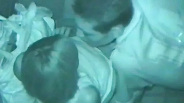Les mecs ont élevé x porno femme enceinte une nana pour une double pénétration