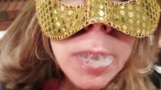 Un mec maigre baise une pornhub enceinte blonde dodue