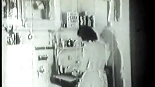 Jolie femme de ménage se branle sous black enceinte porno la douche