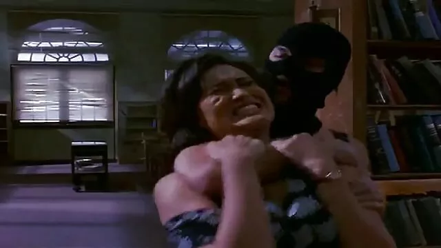 La brune a pris du femme enceinte film porno sperme chaud dans sa bouche et ses seins