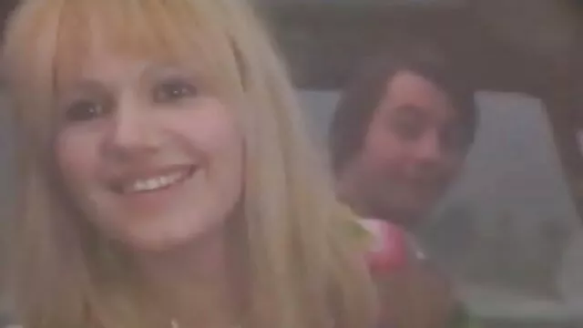 Blonde reçoit une charge de sexe femme enceinte se fait baiser