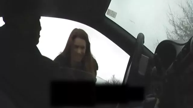 J'ai mis les sous-vêtements de ma mère femme enceinte film porno et me suis baisé avec sa bite en caoutchouc