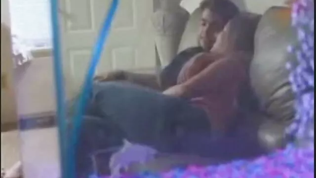Les filles ont sucé la bite porno black enceinte d'un vilain garçon