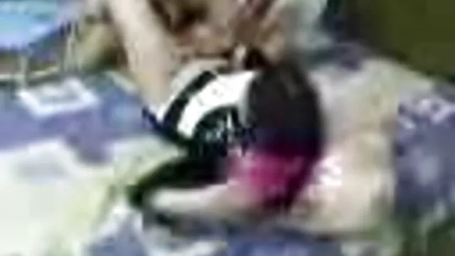 Victoria a séduit un garçon avec une bite collante video sexe avec femme enceinte