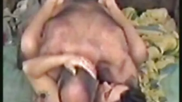 Le garçon a divorcé de sa video x de femme enceinte tante pour du sexe chaud