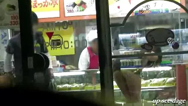 Bite baiser une fille enceinte sucée doucement