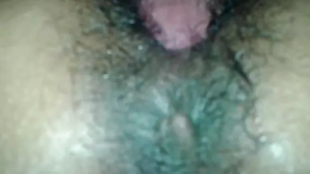 Bel arabe baise une jolie brune tukif femme enceinte