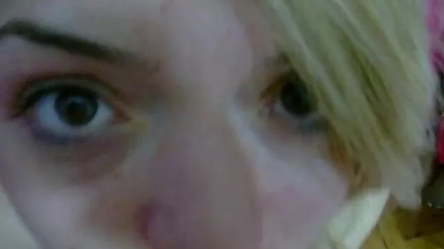 Maman femme enceinte nue sexe suce une bite dans le cul