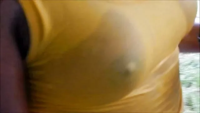 Grosse maman et son étalon maigre enceinte porno