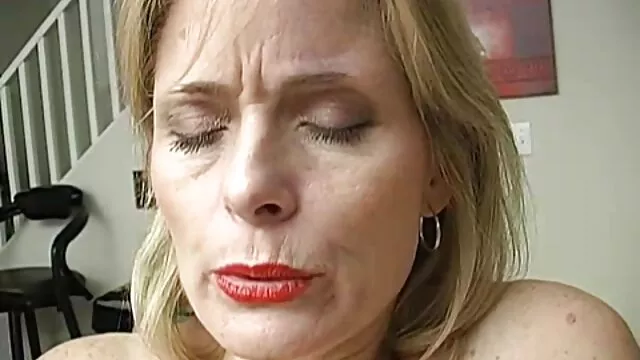 J'ai baisé enceinte et porno la première personne que j'ai rencontrée