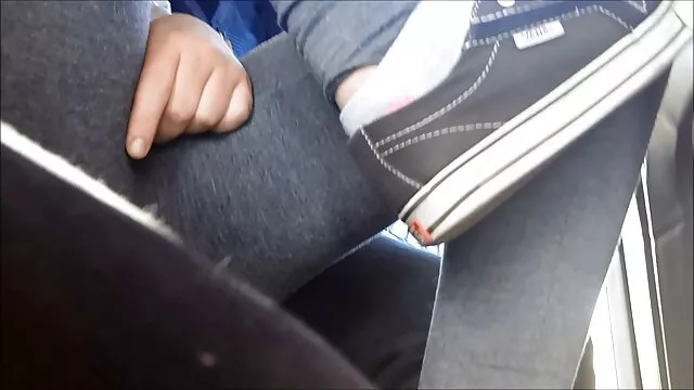 Énorme bite enceinte tukif gay ne rentre pas dans le maillot de bain