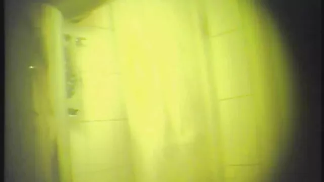 Je me suis filmé sur une webcam pour un video femme enceinte lesbienne ami